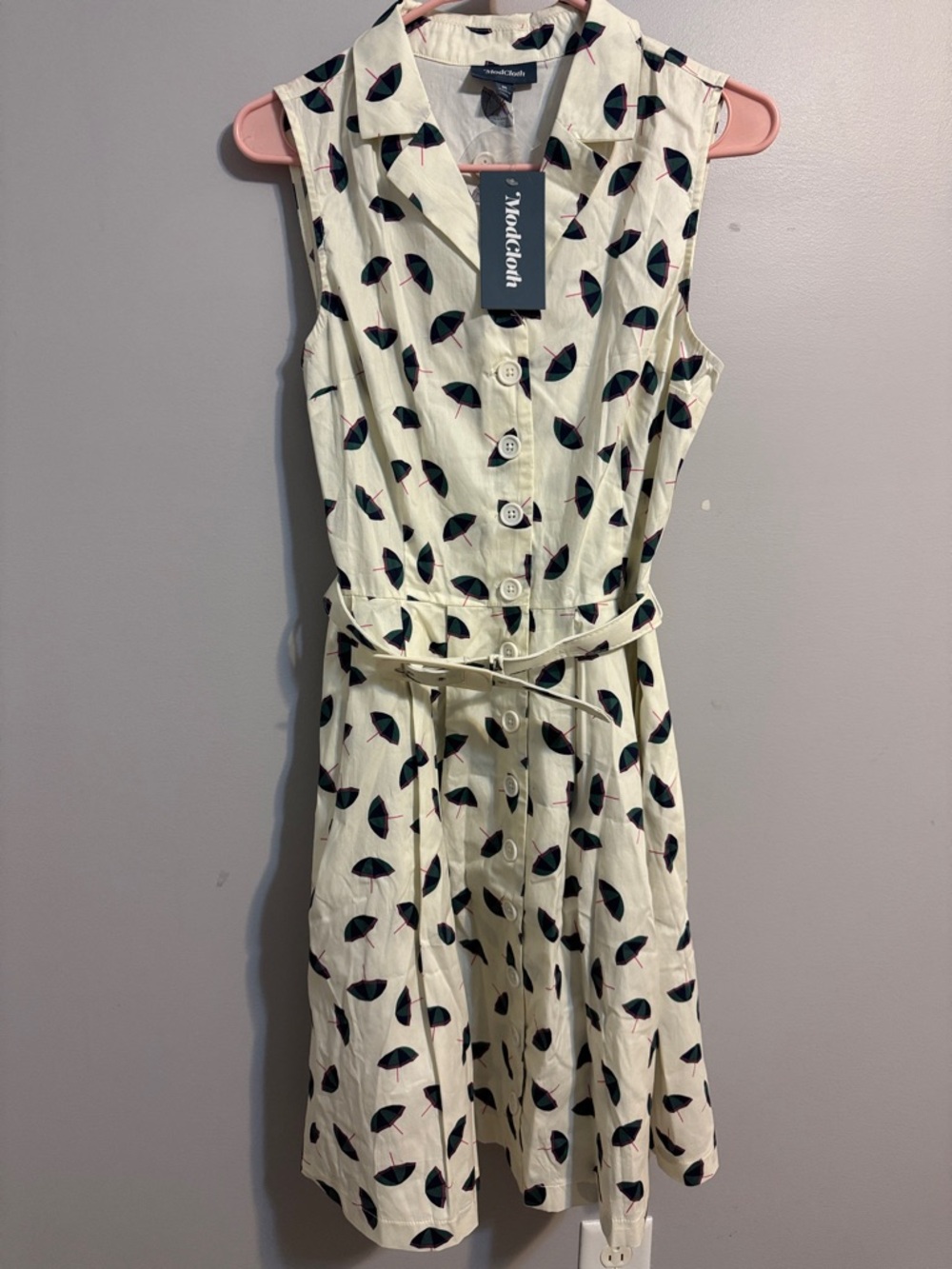 NWT ModCloth Cream Sleeveless Button-Front Dress with Umbrellas Women’s Medium